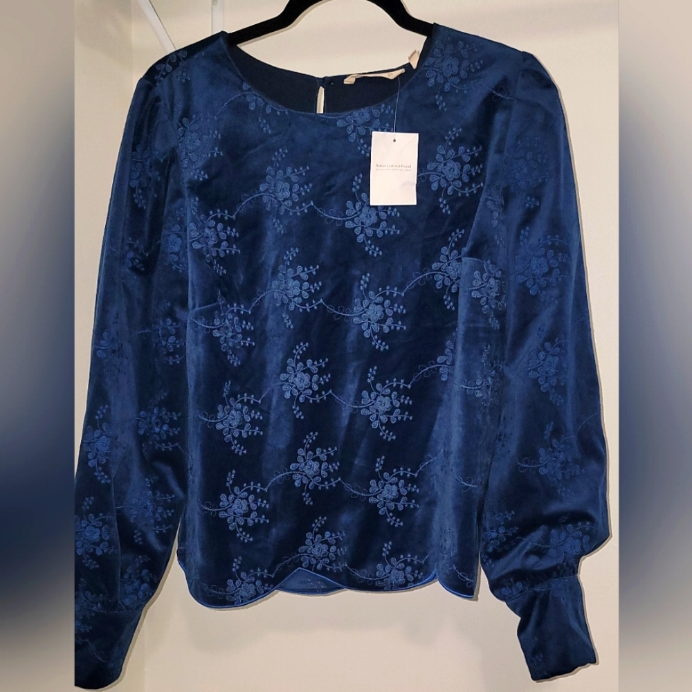 Soft Surroundings Floral Long Button Sleeve Womens M Blue Velvet Top